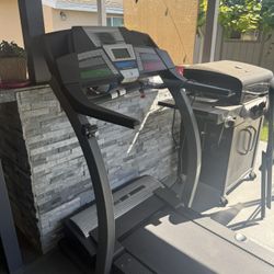 Pro form Treadmill 