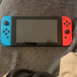 Nintendo Switch 