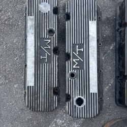 Big block Chevy 454 Mickey Thompson valve covers