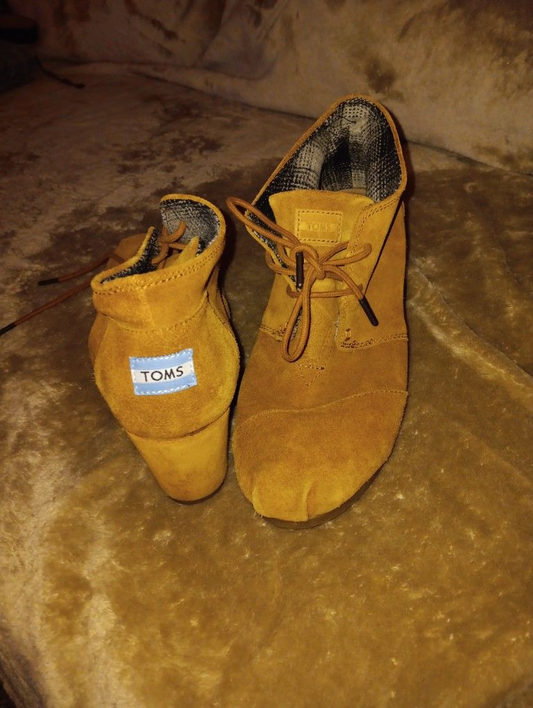 Tom's Size 10 W
