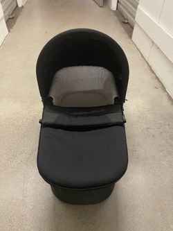 Baby jogger pram