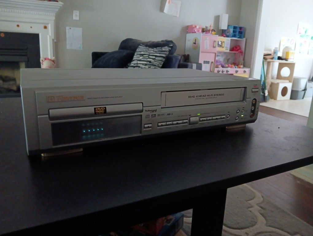DVD/VHS Player Combo