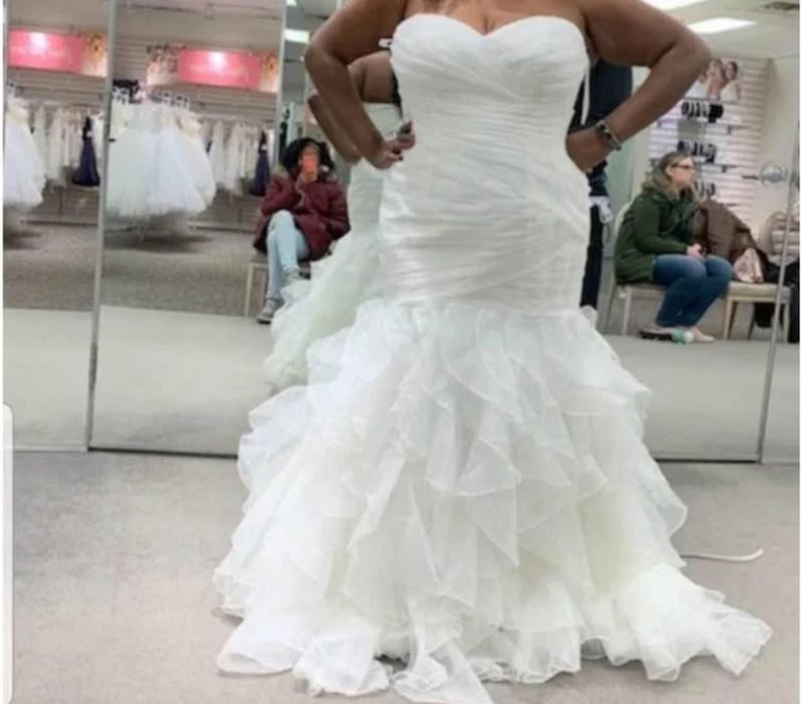 Brand New Wedding Dress – Never Worn – Still in Box 👰🏽♀️