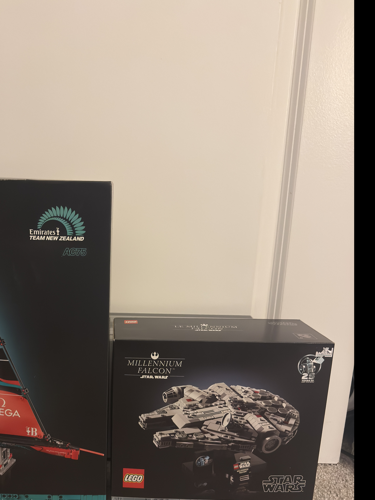 Lego Millennium Falcon & racing yacht