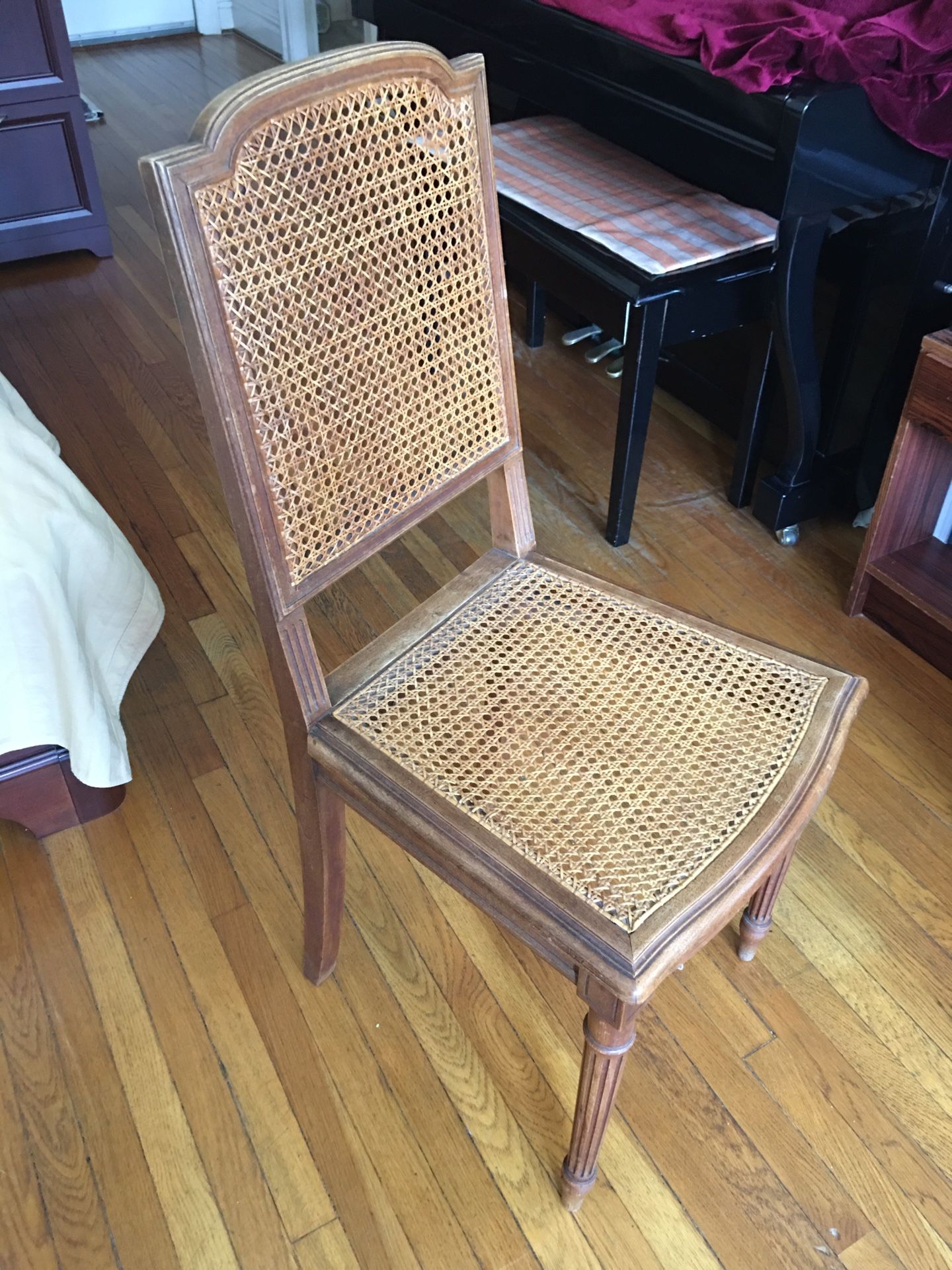 Vintage - Antique Set Of 6 French Provincial Maple Dining Chair With Cane Seat