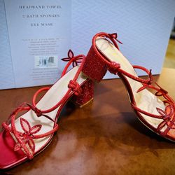 Forever Brand Red Butterfly with Rhinestones Short heels Size 7.5