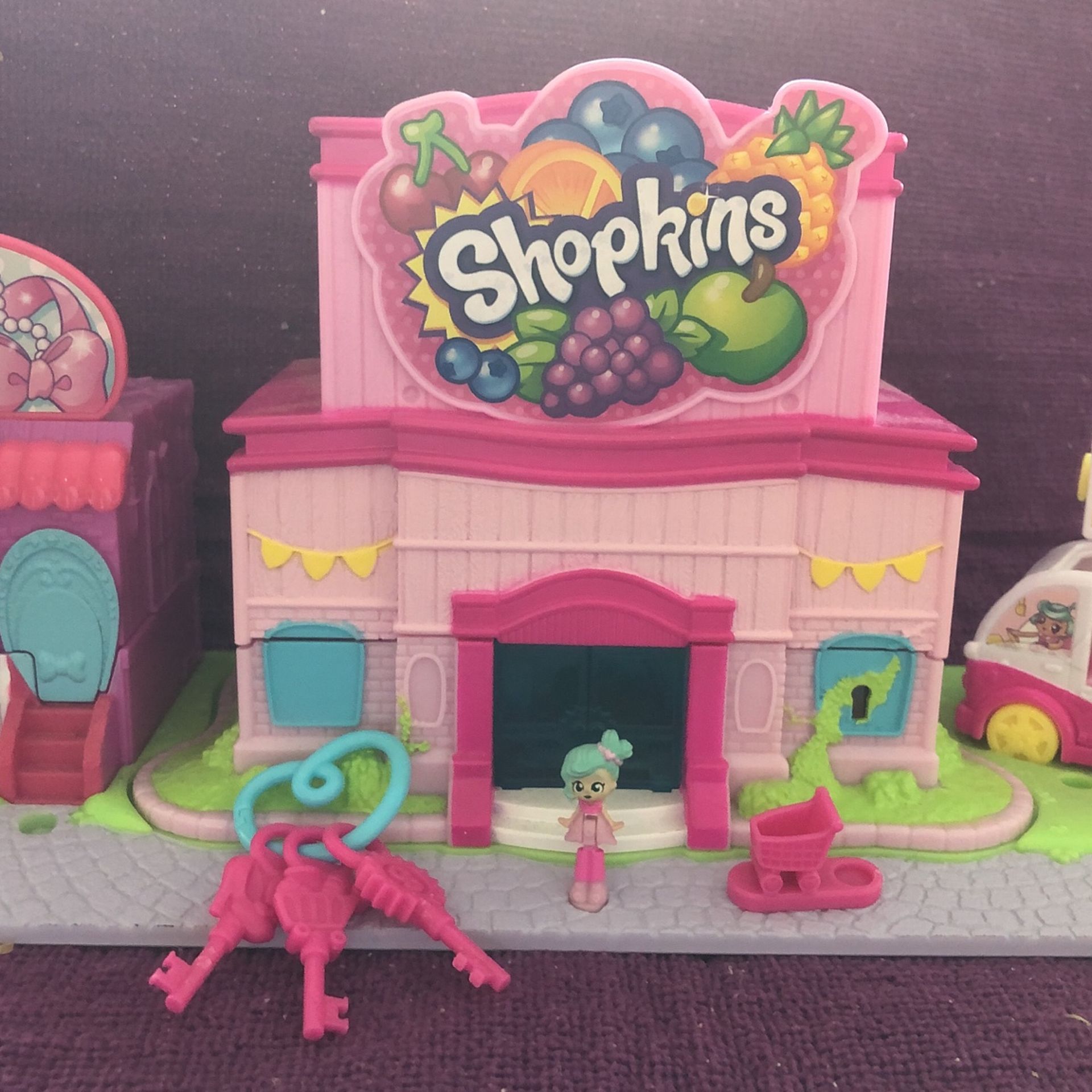 Shopkins Secret Small Mall Multi Level Playset