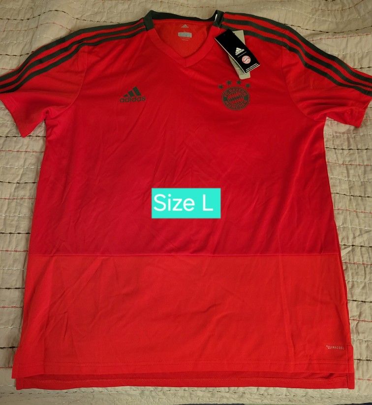 Bayern Munich Training Jersey Size Large