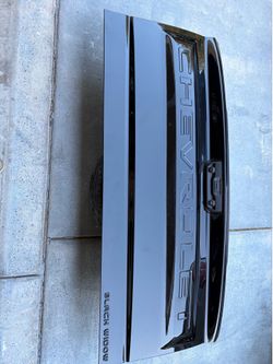 2026 Chevy Silverado tailgate