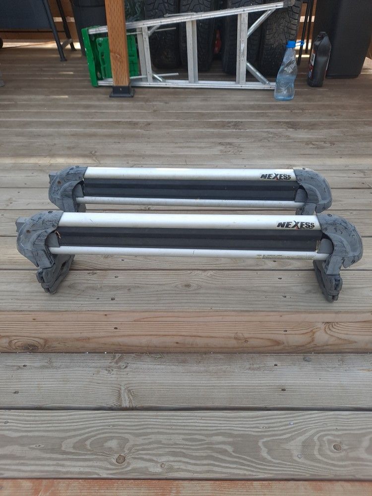 Nexess INA925 SKI/SNOWBOARD RACKS