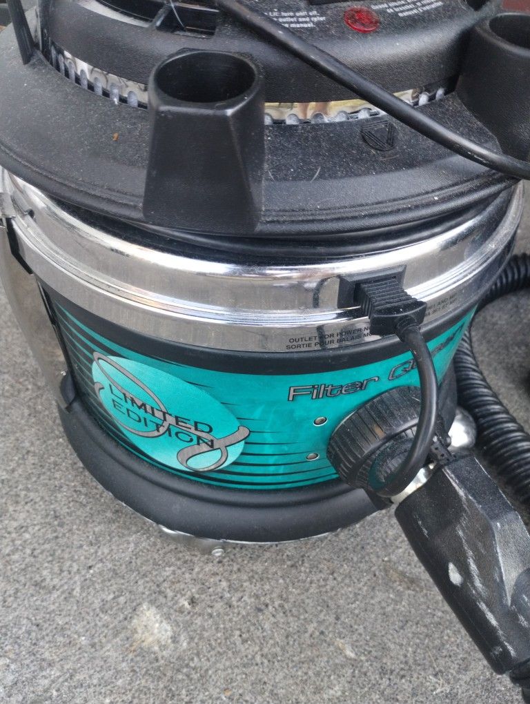 FILTER QUEEN VACUUM - Limited Edition