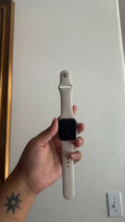 NEW APPLE WATCH SE