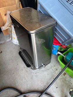 Used Simplehuman 2 compartment trash can