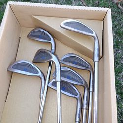 Woman's Golf Clubs Irons