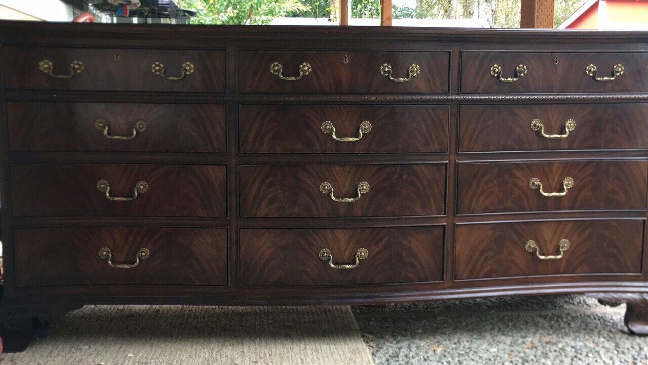 Chest of drawers