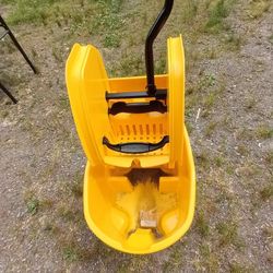 Rubbermaid Mop Bucket