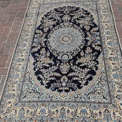 Persian Handmade Rug Nain.  7' By 5' . Like a New Condition. 