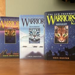 Midnight (Warriors: The New Prophecy, #1) by Erin Hunter