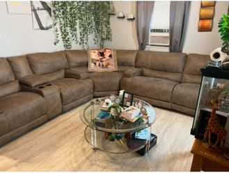 LARGE SECTIONAL Couch 