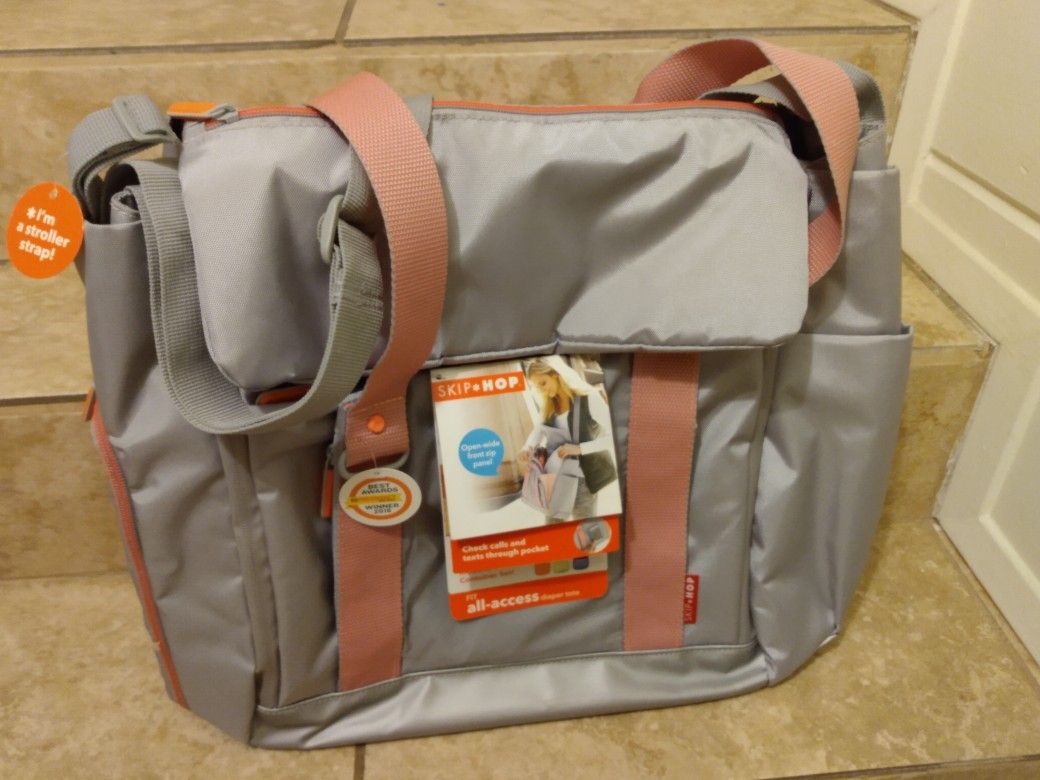 NEW With Tags Skip Hop Fit All-Access Diaper Bag - Platinum