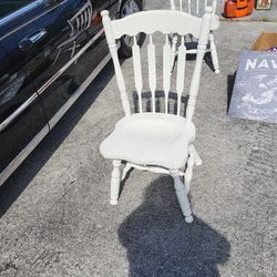 Country style chairs total of 3