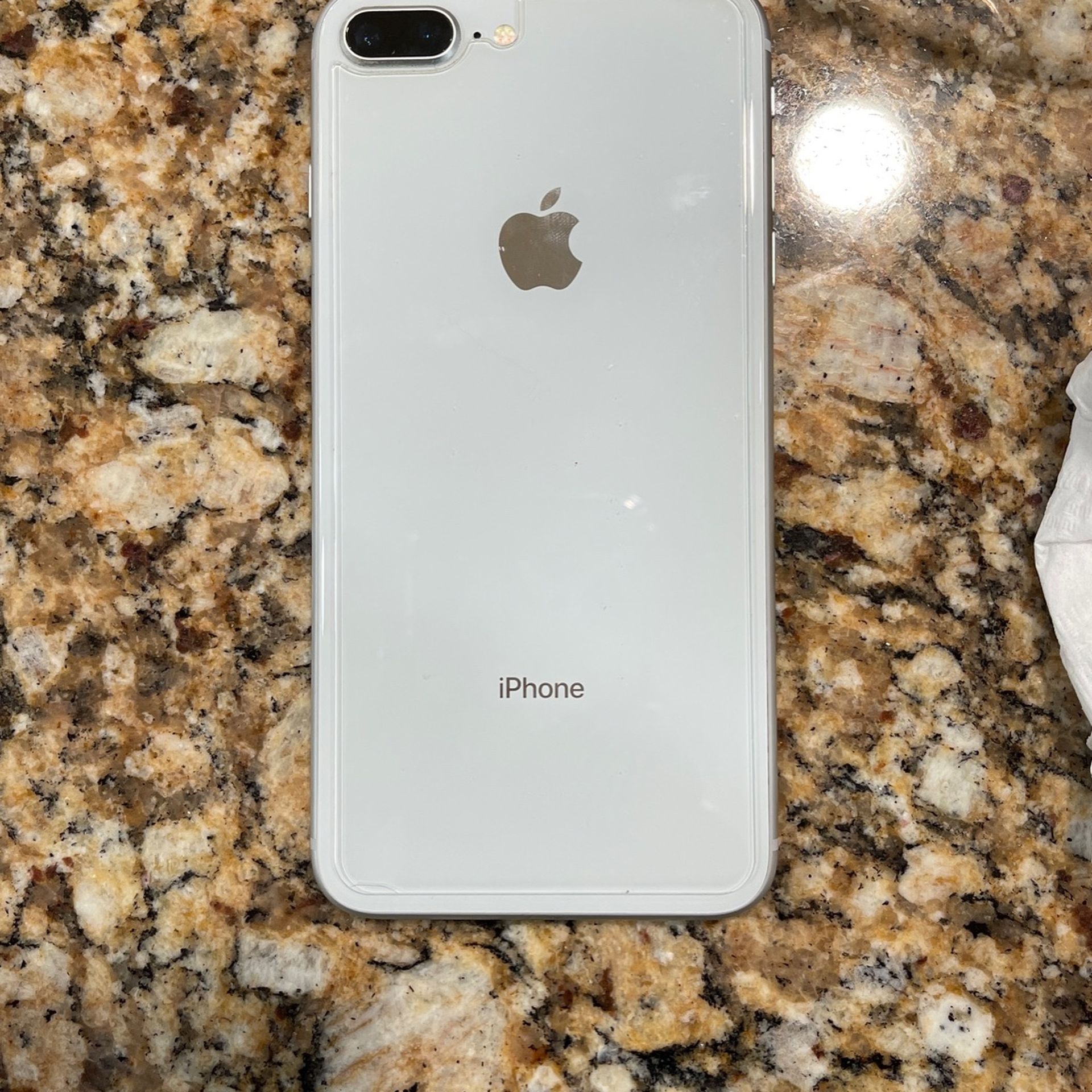 IPHONE 8 Plus Silver