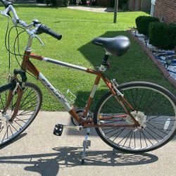 700c Fuji Crosstown 3 Hybrid Bike 