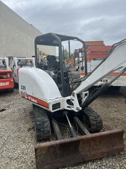 331 Bobcat Mini Excavator w/ Extendable Stick
