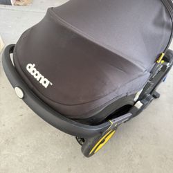 Donna Stroller & Car Seat Base