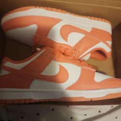 W nike dunk low next nature 
White /lt wild mango