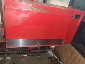 Vintage snap on toolbox