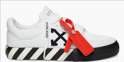Off-White Low Vulcanized Canvas Sneakers