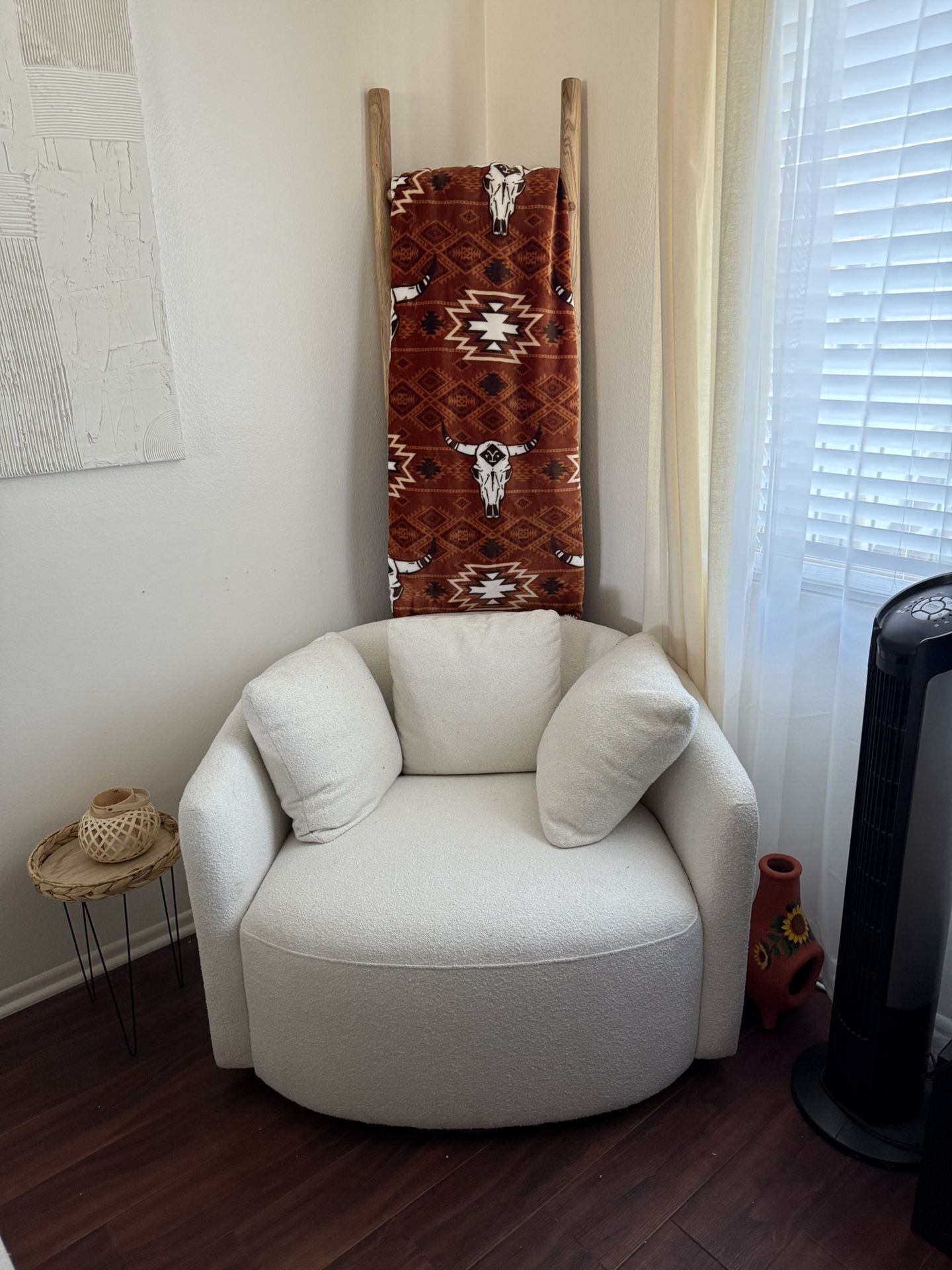 Drew chair