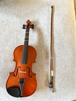 Yamaha 3/4 Violin Outfit - Case, Bow & Shoulder Rest-Excellent Condition