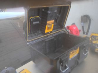 DeWalt box charger