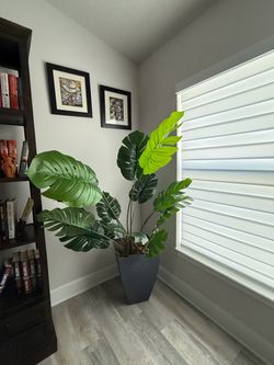 Artificial floor plant