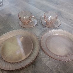1970s Vintage Arcoroc Rosaline Pink Swirl tea cups and saucer's + salad and dinner plates