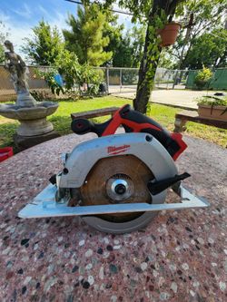 Milwaukee Cordless Circular Saw
