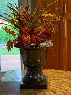 Decorative Urn planter