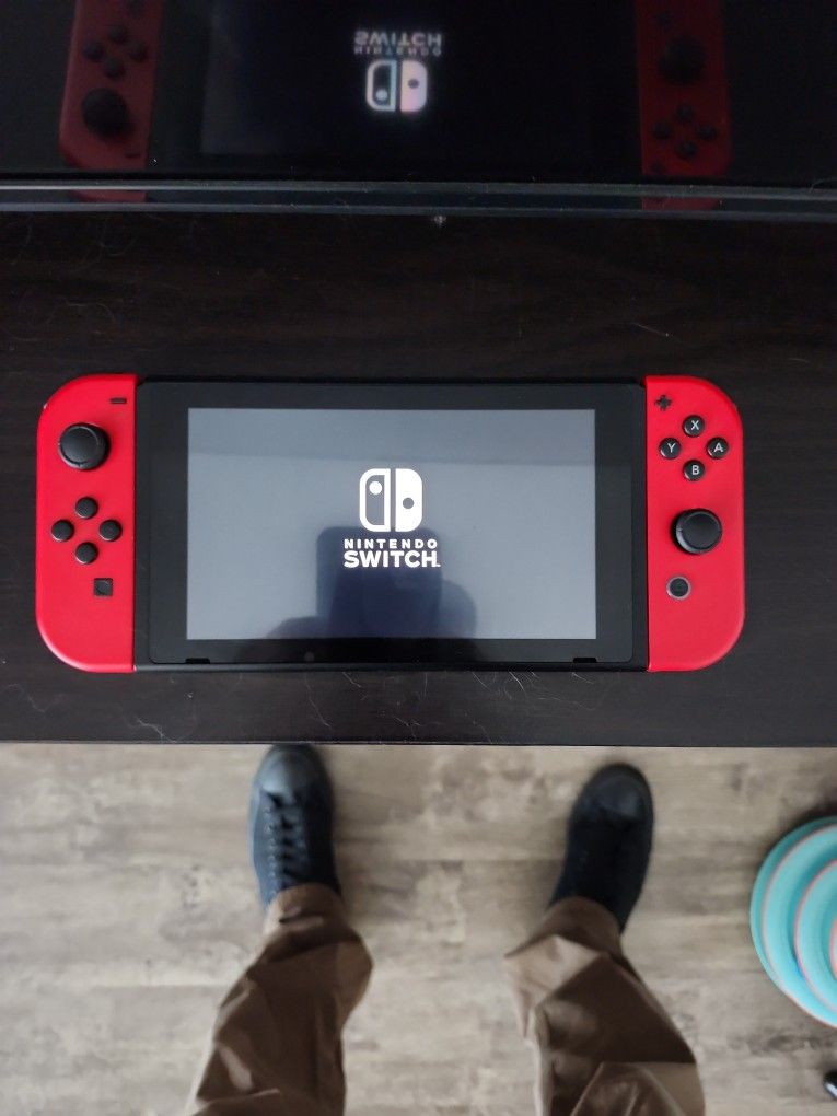 Nintendo Switch Red