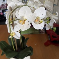 Big Artificial Flowers 