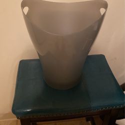 Small Trash Can 