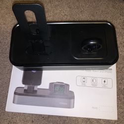iPhone And Apple Watch Dock Chagrin 