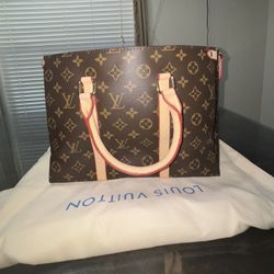 Louis Vuitton Handbag 