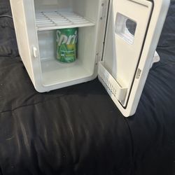 Mini Fridge $25