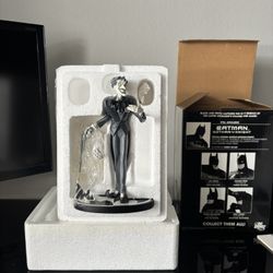 Joker Statue