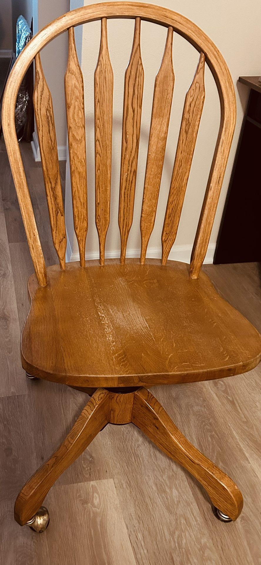 Wood Swivel Chair