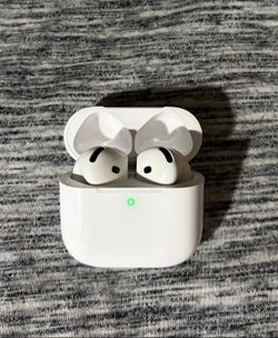 AirPods 4