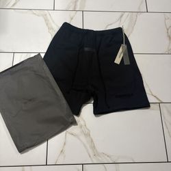 Black Essential shorts