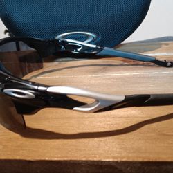 Oakleys Mens Sunglasses